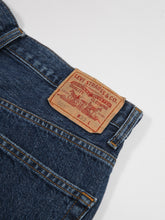 Load image into Gallery viewer, 33W 2000's Levi's 505 Dark Wash Denim Shorts