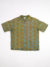 Load image into Gallery viewer, Early 1960's Blue and Yellow Print Cropped Button Up