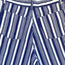 Load image into Gallery viewer, Navy and White Striped Denim Shorts w 26/27