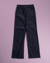 Load image into Gallery viewer, Rare 1970s Navy Blue Fine Wale Corduroy Levis Flare Bellbottom Pants