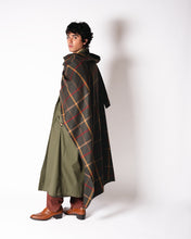 Load image into Gallery viewer, 1980's Leo Chevalier Plaid Wool Cape