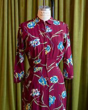 Load image into Gallery viewer, 1940s Maroon Zip Front Floral Dressing Gown