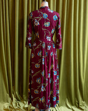 Load image into Gallery viewer, 1940s Maroon Zip Front Floral Dressing Gown