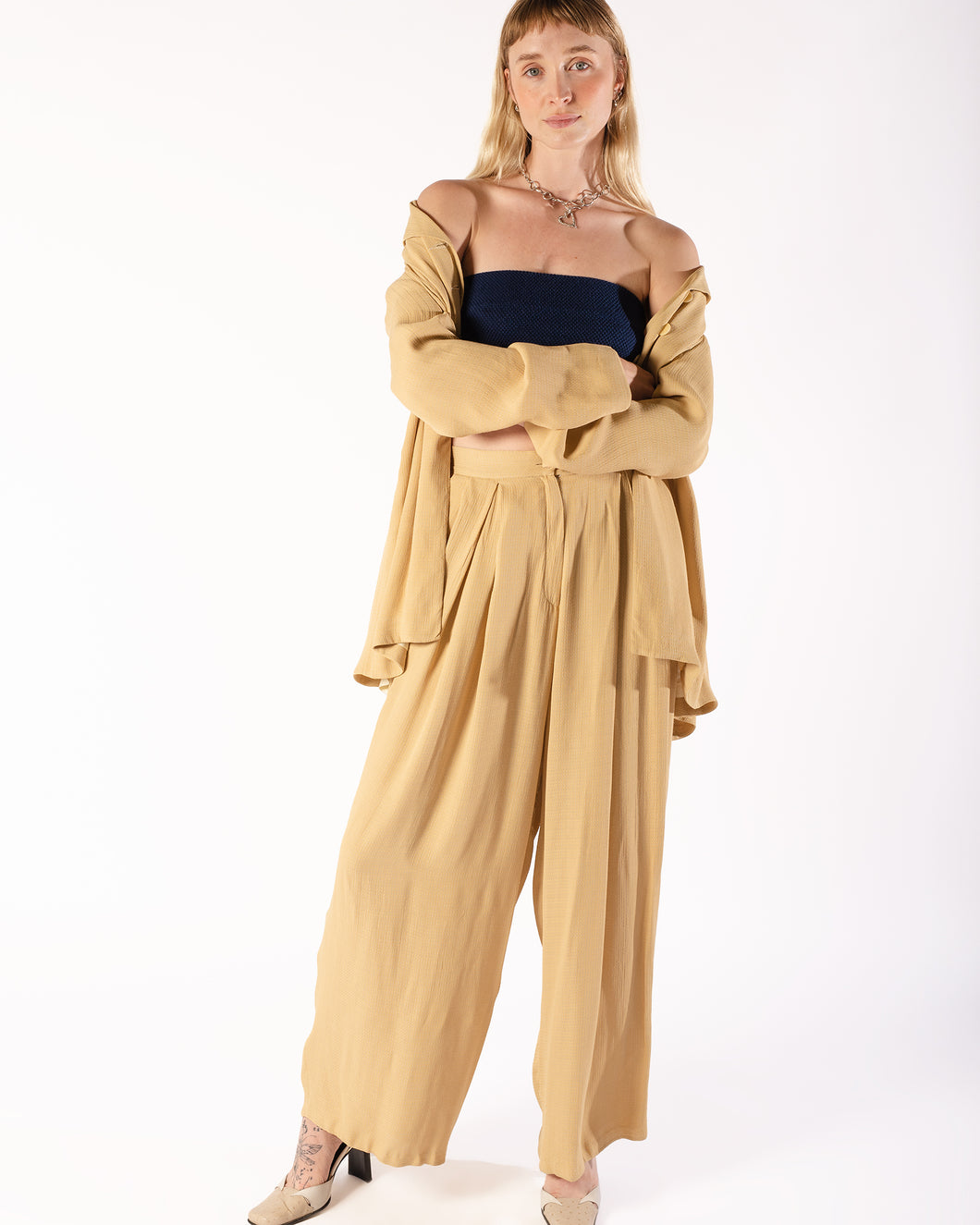 Bogato 2-piece pant suit in butter yellow with a subtle beige check pattern