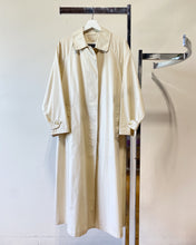 Load image into Gallery viewer, 80s Burberrys&#39; Lightweight Beige Cotton Belted Trench