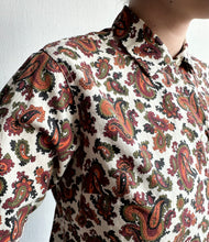 Load image into Gallery viewer, 1960&#39;s Paisley Loop collar shirt