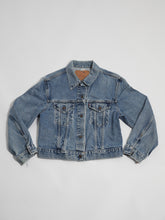 Load image into Gallery viewer, 1990’s Levi’s Light Wash Cropped Denim Jacket