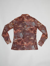 Load image into Gallery viewer, 1970’s Brown Fish and Scuba Photo Print Poly Top with Dagger Collar