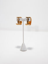 Load image into Gallery viewer, 1980&#39;s Chunky Chain Gold Tone Clip Earrings