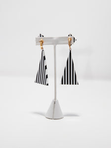 1960's Mod Resin Black and White Stripe Triangle Clip Earrings