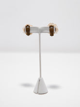 Load image into Gallery viewer, 1950&#39;s White Floral Bead Bouquet Clip Earrings