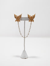 Load image into Gallery viewer, 1950&#39;s Gold Butterfly and Pearl Sweater Clip