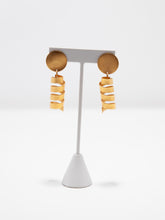 Load image into Gallery viewer, Vintage Martha Sturdy Gold Spiral Stud Earrings
