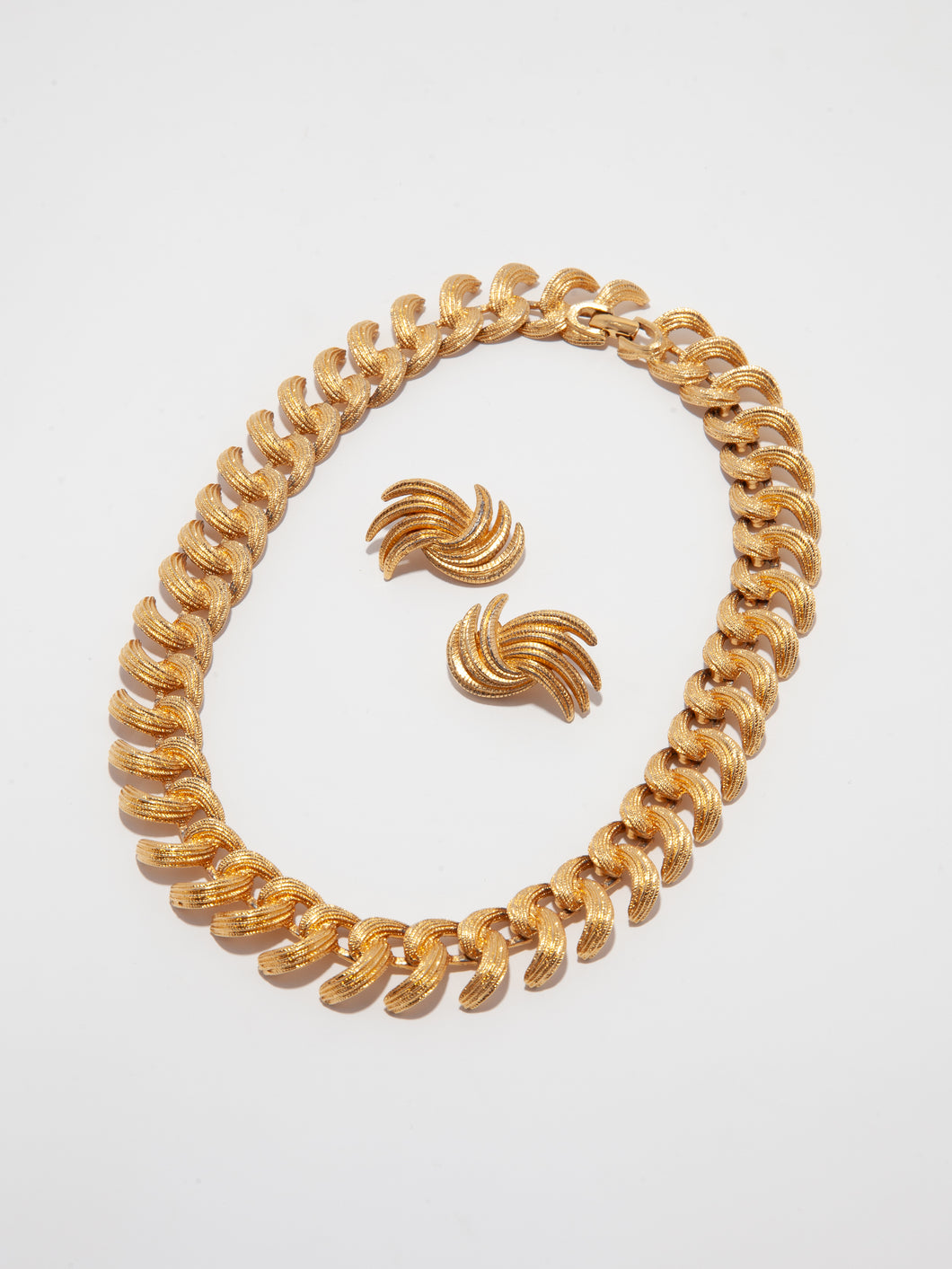Vintage MONET Gold Plated Chunky Necklace and Clip Earrings Set