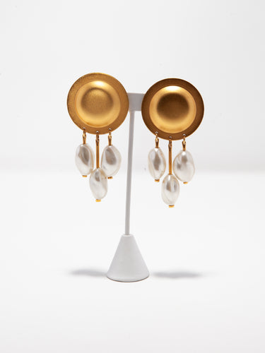 Vintage Martha Sturdy Gold Circle and Drop Pearl Clip Earrings