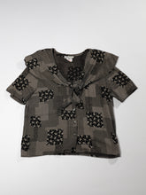 Load image into Gallery viewer, 1980&#39;s Short Sleeve Peter Pan Pattern Blouse
