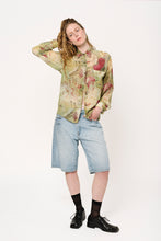 Load image into Gallery viewer, 1990&#39;s Shady Baggy Light Wash Skater Long Jean Shorts