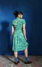 Load image into Gallery viewer, 1940's Green Day Dress