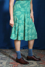 Load image into Gallery viewer, 1940's Green Day Dress