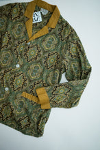 Load image into Gallery viewer, 1960's Mustard and Green Filigree Lounge Button Down