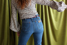 Load image into Gallery viewer, 1980's Wrangler Medium Wash Wrangler Jeans