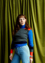 Load image into Gallery viewer, 1970's Light Wash High Waisted Bell Bottom Jeans