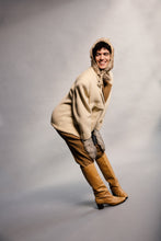 Load image into Gallery viewer, 1980&#39;s L&#39;Uomo Cream Blazer