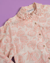 Load image into Gallery viewer, Pink and White Pleated Edge Peter Pan Collar Shirt