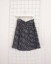 Load image into Gallery viewer, 1990s Pleated Floral skirt