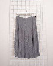 Load image into Gallery viewer, Pleated Linen Long Skirt in Mini Check w30
