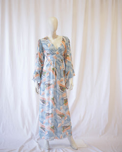 Angel Wing sleeve 70s maxidress with Kite -flying Motif